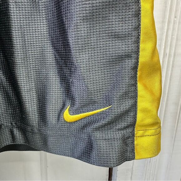 2 pair Nike Basketball Lebron James dri-fit athletic shorts men's medium. - Picture 2 of 7